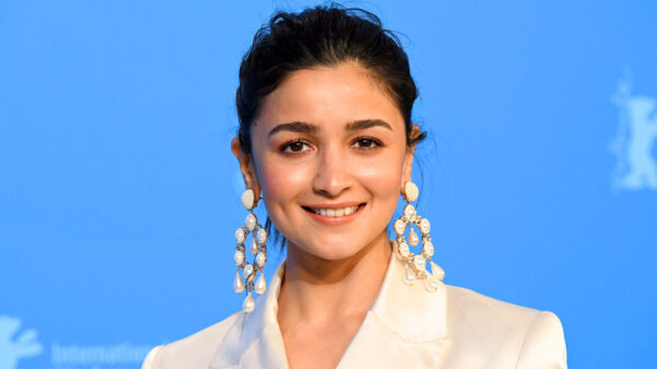 এআই ট্রেন্ডে গা ভাসালেন আলিয়া