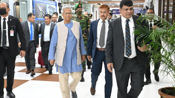 নিউ ইয়র্কের পথে প্রধান উপদেষ্টা, সফরসঙ্গী শীর্ষ রাজনৈতিক নেতারা