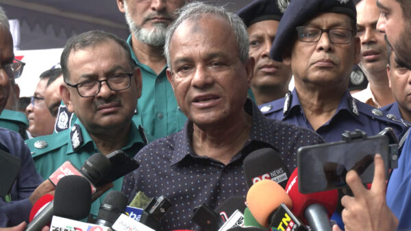 পাহাড়ের অবস্থা বর্তমানে শান্ত: স্বরাষ্ট্র উপদেষ্টা