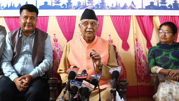 প্রকাশ্যে নেপালের ক্ষমতাচ্যুত প্রধানমন্ত্রী, বললেন দেশ ছেড়ে পালাব না