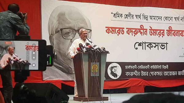 যারা বিপ্লব করতে চান, তাদের শক্তিশালী হতে হবে ফখরুল