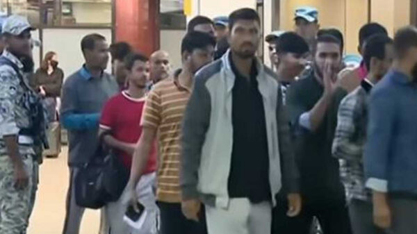 যুক্তরাষ্ট্র থেকে ফেরত এলো আরও ৩০ বাংলাদেশি