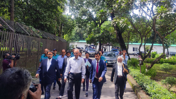 শেখ হাসিনার মামলায় মাহমুদুর রহমানের সাক্ষ্য শুরু