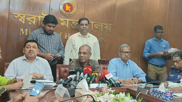 সারাদেশে ৩৩ হাজার পূজামণ্ডপ, বসানো যাবে না মদ-গাঁজার আসর