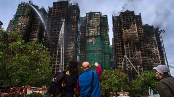 অবশেষে নিভল হংকংয়ের ভয়াবহ আগুন