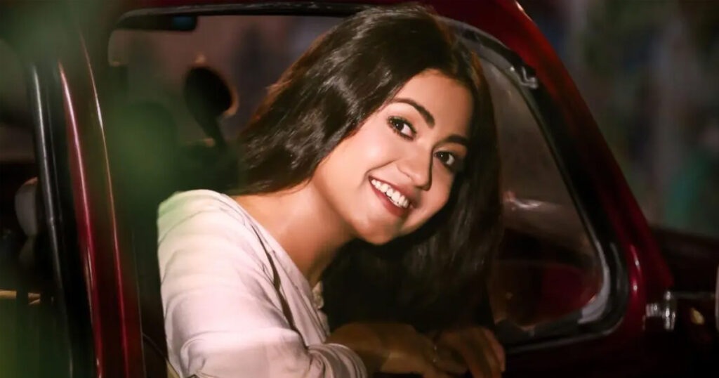 অলংকারে মুগ্ধ দর্শক