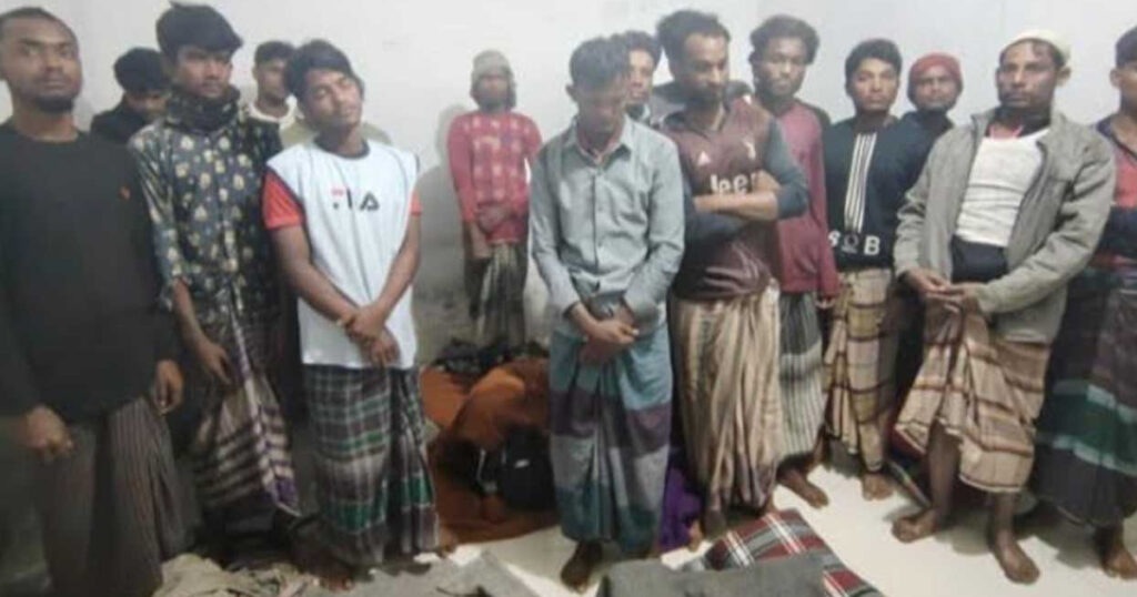 চট্টগ্রামের সাতকানিয়ায় ২২ রোহিঙ্গা আটক