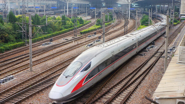 চীনে ট্রেনের ধাক্কায় ১১ রেলশ্রমিক নিহত