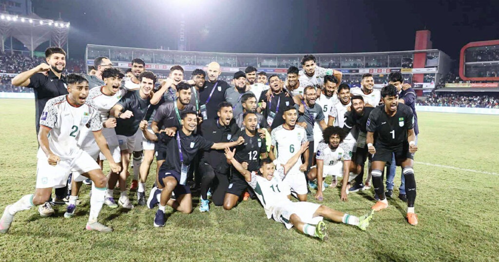 ভারতকে হারানোয় হামজা-জামালদের ২ কোটি টাকা পুরস্কার ঘোষণা ভারতকে হারানোয় হামজা-জামালদের ২ কোটি টাকা পুরস্কার ঘোষণা