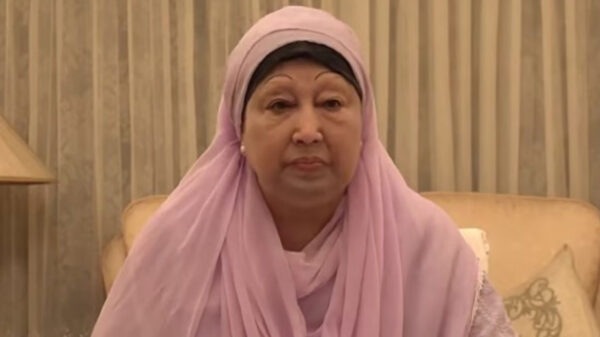 খালেদা জিয়া মেডিকেল বোর্ডের চিকিৎসা গ্রহণ করতে পারছেন: ডা. জাহিদ