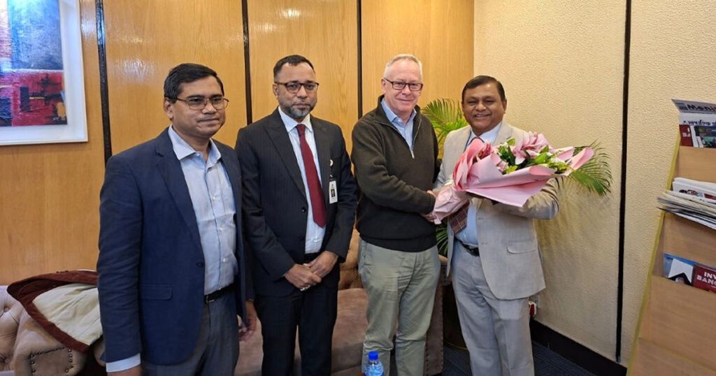 খালেদা জিয়ার চিকিৎসায় যুক্তরাজ্যের বিশেষজ্ঞ চিকিৎসক হাসপাতালে খালেদা জিয়ার চিকিৎসায় যুক্তরাজ্যের বিশেষজ্ঞ চিকিৎসক হাসপাতালে