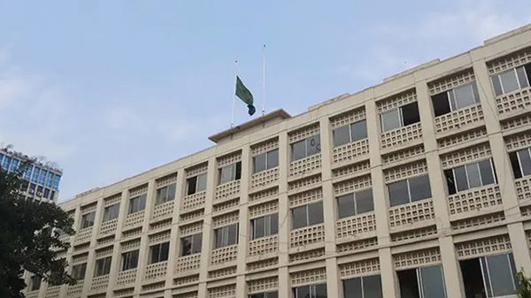 খালেদা জিয়ার মৃত্যুতে তিনদিনের রাষ্ট্রীয় শোক শুরু