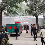 গুলশানে খালেদা জিয়ার মরদেহ, শ্রদ্ধা জানাচ্ছেন স্বজন ও নেতাকর্মীরা