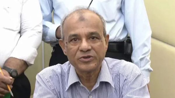 আগেও বলেছি এখনও বলছি, নির্বাচন নিয়ে কোনো ঝুঁকি নেই: স্বরাষ্ট্র উপদেষ্টা