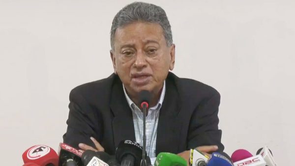 আমলাতান্ত্রিক জটিলতা দূর করতে হবে আমীর খসরু