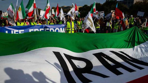 ইন্টারনেট সেবা বন্ধ করার কথা স্বীকার করল ইরান সরকার