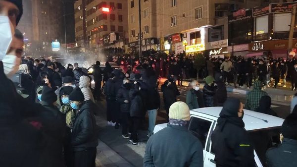 ইরানের রাজধানীতে গুলিতে ২০০ জনের বেশি বিক্ষোভকারী নিহত