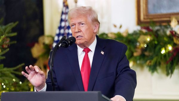 ইরানের সঙ্গে ব্যবসা করা সব দেশের ওপর ২৫% শুল্ক আরোপের ঘোষণা ট্রাম্পের