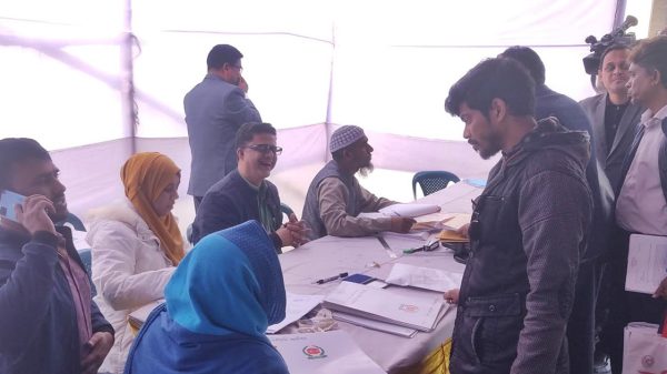 ইসিতে চলছে মনোনয়নপত্র বাতিলের বিরুদ্ধে শেষ দিনের আপিল