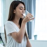খালি পেটে পানি খাওয়ার ৯ উপকারিতা