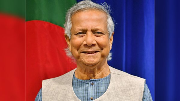 গণভোটে ‘হ্যাঁ’ ভোট চেয়ে ফটোকার্ড শেয়ার করলেন প্রধান উপদেষ্টা