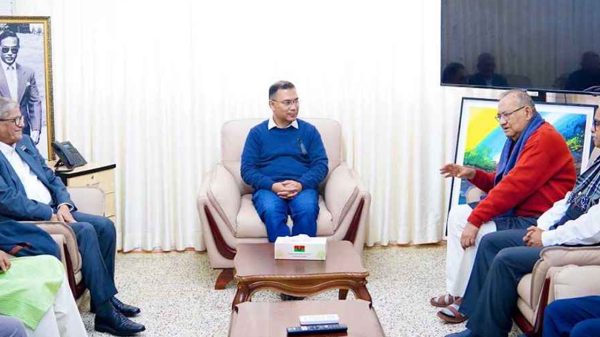 তারেক রহমানের সঙ্গে বাম জোটের শীর্ষ নেতাদের সাক্ষাৎ