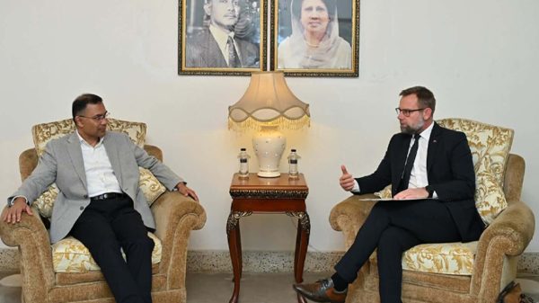 তারেক রহমানের সঙ্গে রাশিয়ার রাষ্ট্রদূতের সৌজন্য সাক্ষাৎ