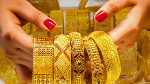 দেশের বাজারে স্বর্ণের দামে বড় পতন