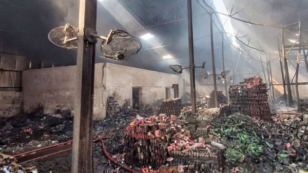 পশ্চিমবঙ্গে ২ গুদামে আগুন লেগে ২৮ জনের মৃত্যু