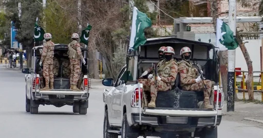 পাকিস্তানে ব্যাংক-পুলিশ স্টেশন দখলের চেষ্টা, ব্যাপক সংঘর্ষে নিহত অন্তত ১২