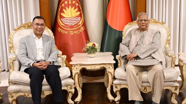 প্রধান উপদেষ্টার সঙ্গে প্রায় ২ ঘণ্টা সাক্ষাৎ তারেক রহমানের