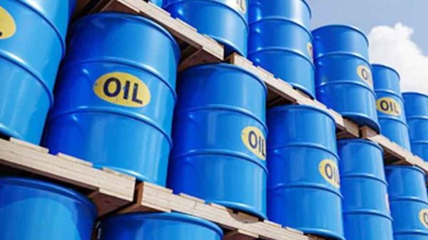 বিশ্ববাজারে বাড়ছে জ্বালানি তেলের দাম