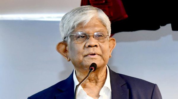 ব্যাংক ঋণের সুদের হার কমিয়ে আনা সহজ কাজ নয়: অর্থ উপদেষ্টা