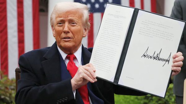 ভারতের ওপর ৫০০ শতাংশ শুল্ক আরোপের বিলে ট্রাম্পের সম্মতি