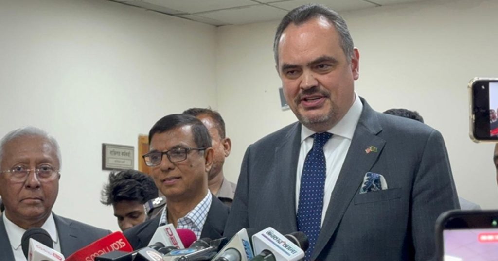 বাংলাদেশের নির্বাচনে যুক্তরাষ্ট্র কোনও পক্ষ নেবে না : মার্কিন রাষ্ট্রদূত