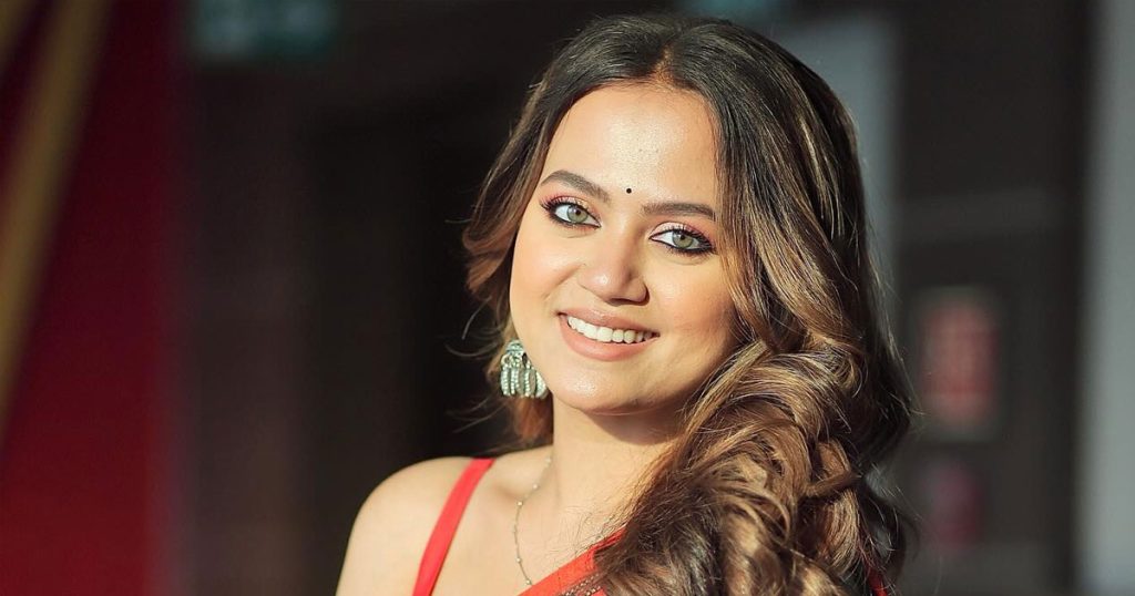 রাস্তায় হেনস্তার শিকার অভিনেত্রী অহনা দত্ত