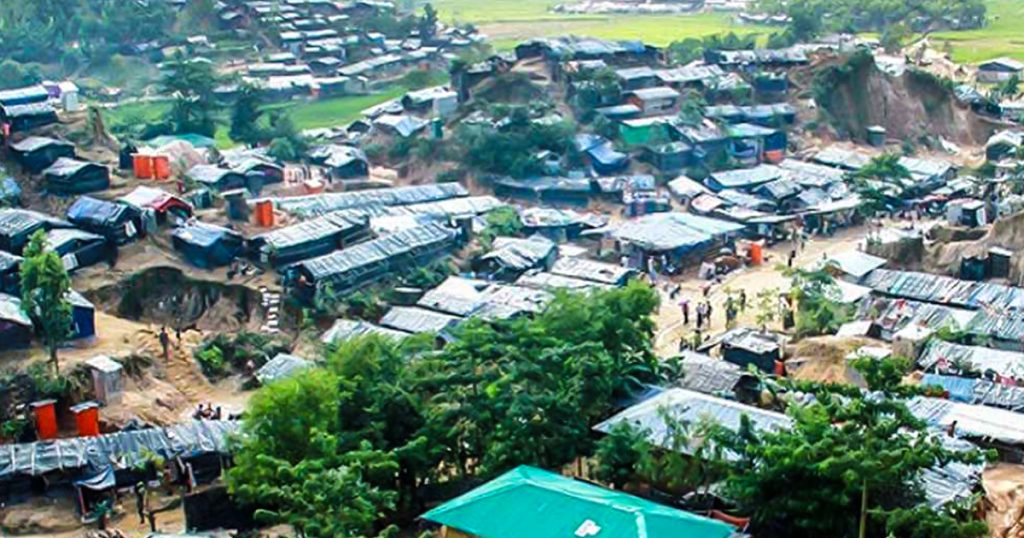 রোহিঙ্গা ক্যাম্পে দুই গ্রুপের গোলাগুলিতে নিহত ১