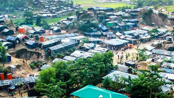 রোহিঙ্গা ক্যাম্পে দুই গ্রুপের গোলাগুলিতে নিহত ১