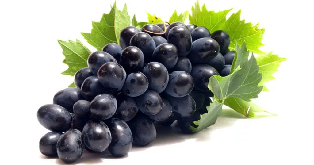 শীতে আঙুর খাবেন যে কারণে শীতে আঙুর খাবেন যে কারণে