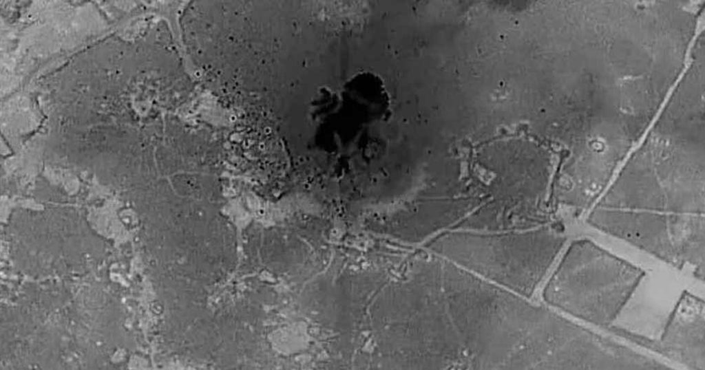 সিরিয়ায় আইএসের বিভিন্ন লক্ষ্যবস্তুতে মার্কিন হামলা সিরিয়ায় আইএসের বিভিন্ন লক্ষ্যবস্তুতে মার্কিন হামলা