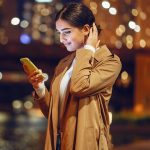 স্মার্টফোনের কারণে চোখে যেসব সমস্যা হতে পারে