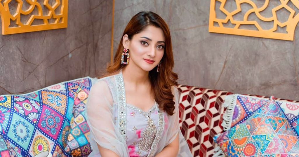 হলুদের অনুষ্ঠানে নাচলেন পূজা চেরি, রহস্য কী?