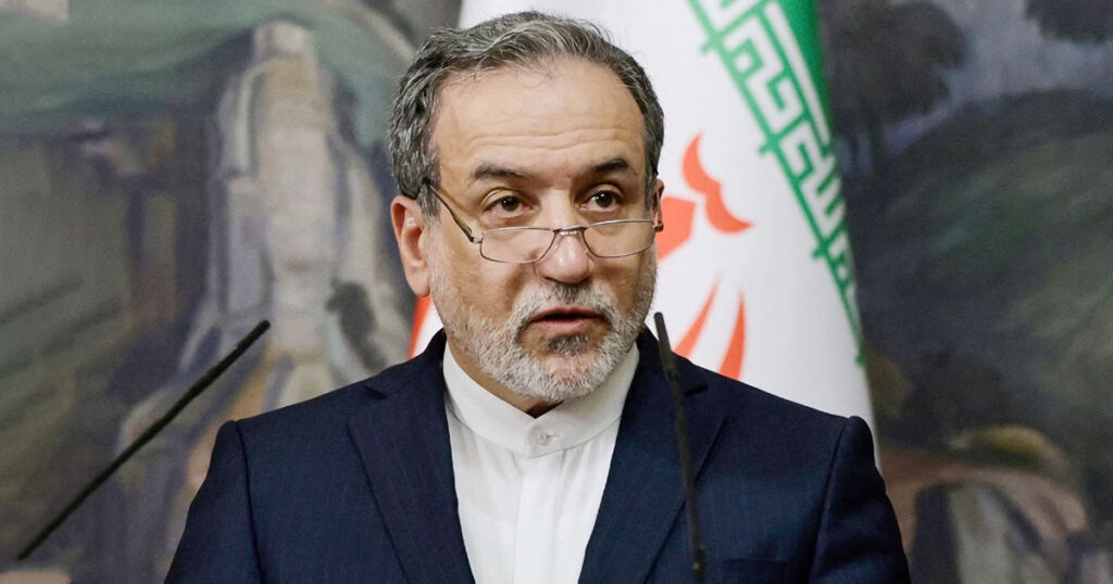 পাকিস্তান-আফগানিস্তানের সংঘাত বন্ধে মধ্যস্থতা করতে চায় ইরান