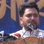 সন্ধ্যার মধ্যে সিদ্ধান্ত বাতিল না করলে ইসি ঘেরাওয়ের হুঁশিয়ারি নাহিদের