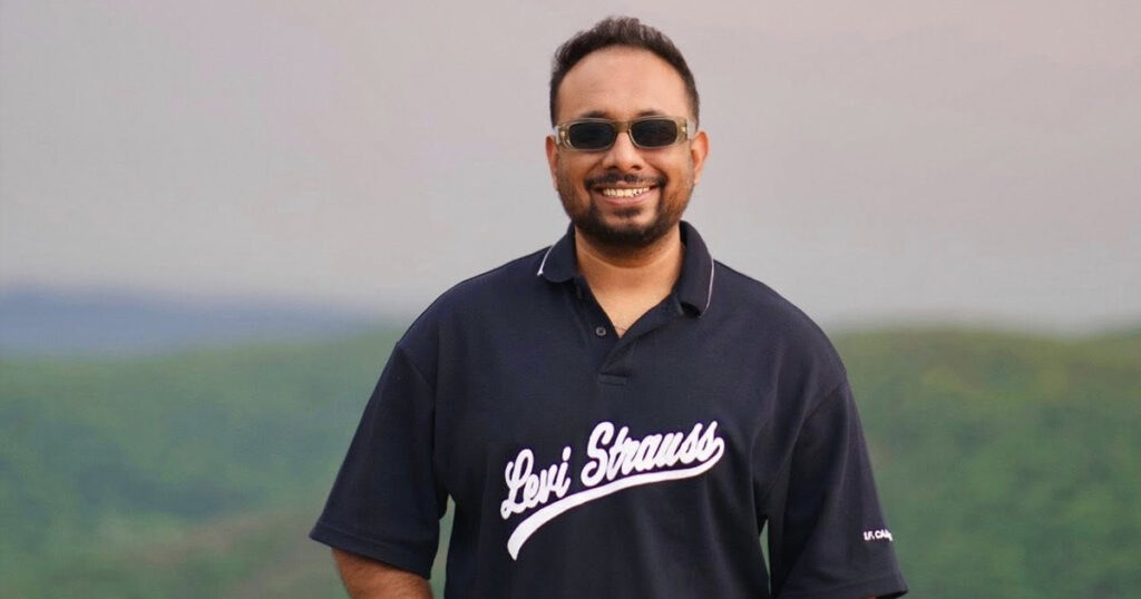 ‘সাহস নিয়েই ভিন্ন ঘরানার সিনেমা করছি’ ‘সাহস নিয়েই ভিন্ন ঘরানার সিনেমা করছি’