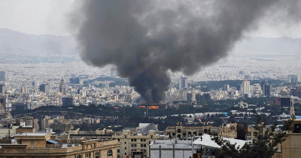 তেহরানে ক্ষেপণাস্ত্র হামলা চালিয়েছে ইসরায়েল