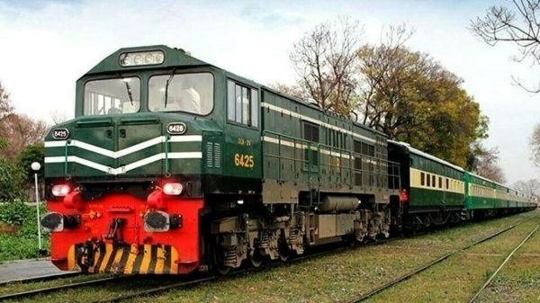 পাকিস্তান থেকে মালবাহী ওয়াগন ও বগি কিনতে চায় বাংলাদেশ