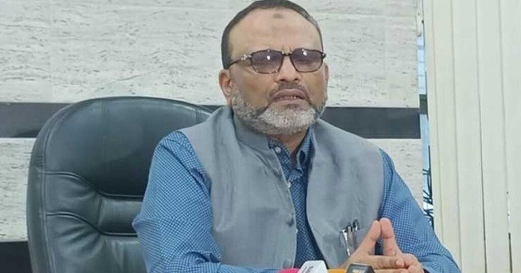 পদত্যাগ করেছেন ঢাবি উপাচার্য ড. নিয়াজ আহমদ খান