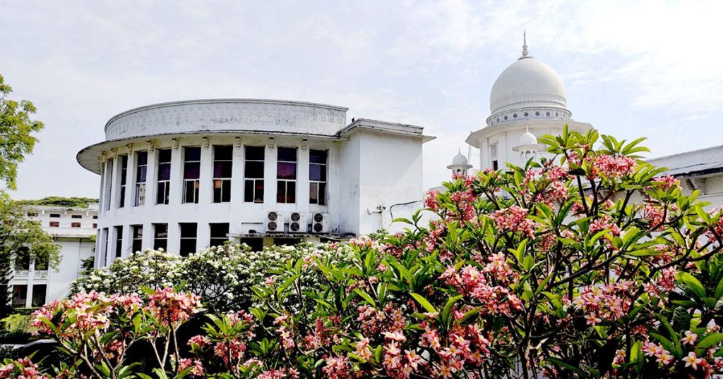 পুরো রমজান মাসে হাইস্কুল বন্ধ রাখতে হাইকোর্টের নির্দেশ