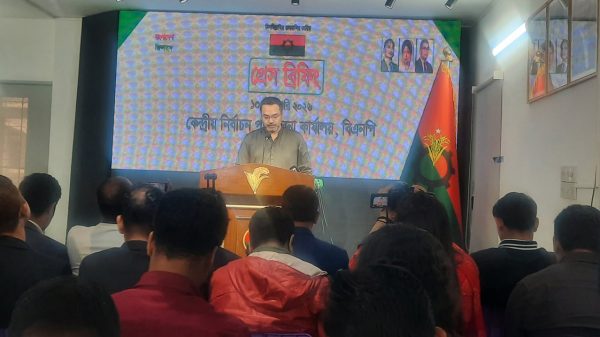 নিশ্চিত পরাজয় জেনে টাকা দিয়ে ভোট কেনার চেষ্টা জামায়াতের: মাহদী আমিন